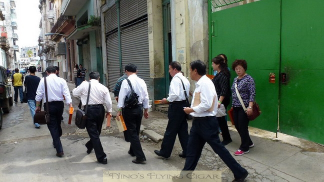 hav 2011 - smoking northkoreans  02